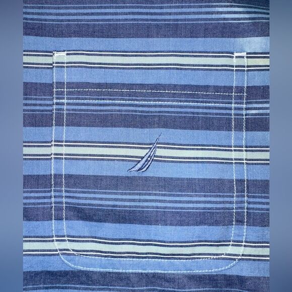 Nautica Mens Short Sleeve Button-down
Striped Shirt, Classic Fit, Size M - Picture 3 of 6